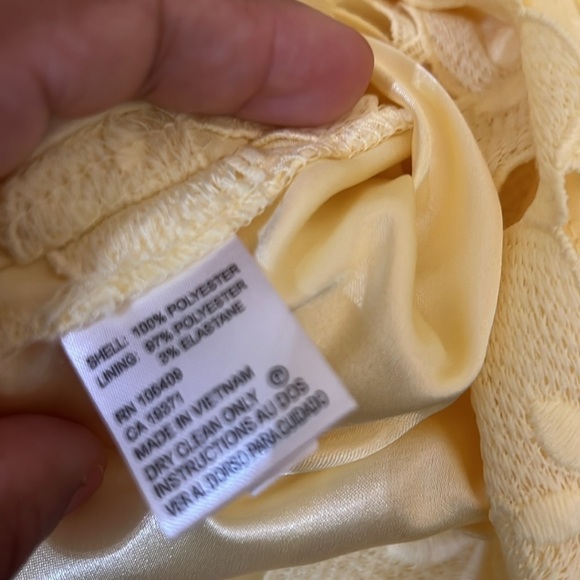 Tahari "Easter Lilly" yellow cut-out dress size 4 Arthur S. Levine - Picture 5 of 5